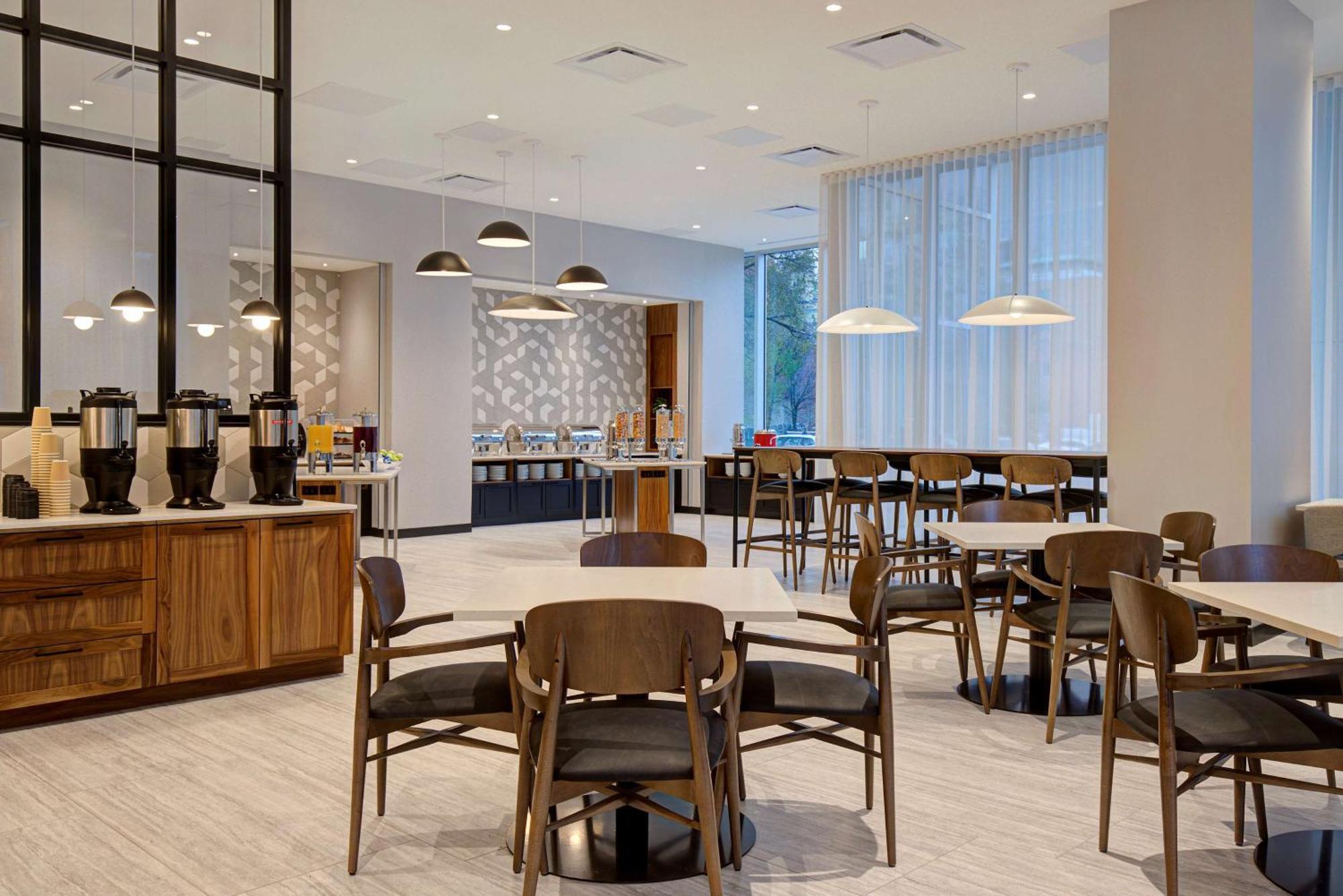 Homewood Suites By Hilton Montreal Downtown Екстер'єр фото